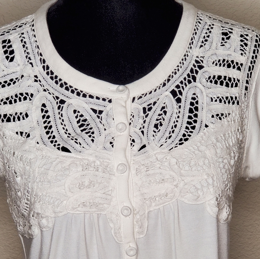 Daniel Rainn White lacey Top - Picture 3 of 9